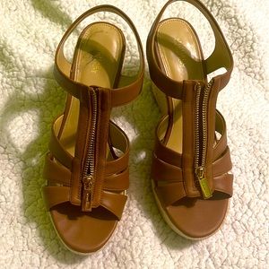 📌 Michael Kors Wedges- Sz 10